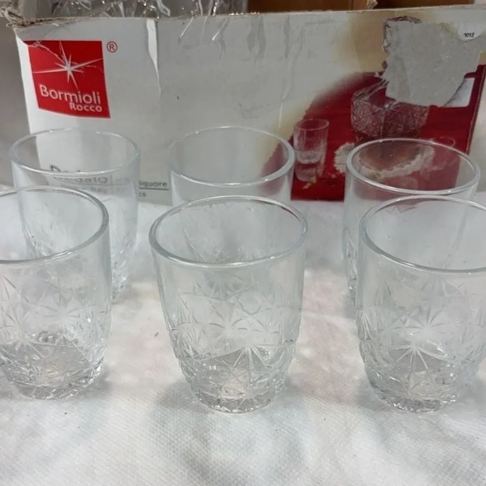 Bormioli Rocco Dedalo 7-Piece Italian Crystal Liquor Decanter Set